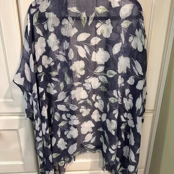 Blue and white Floral Ruana - Picture 2 of 2